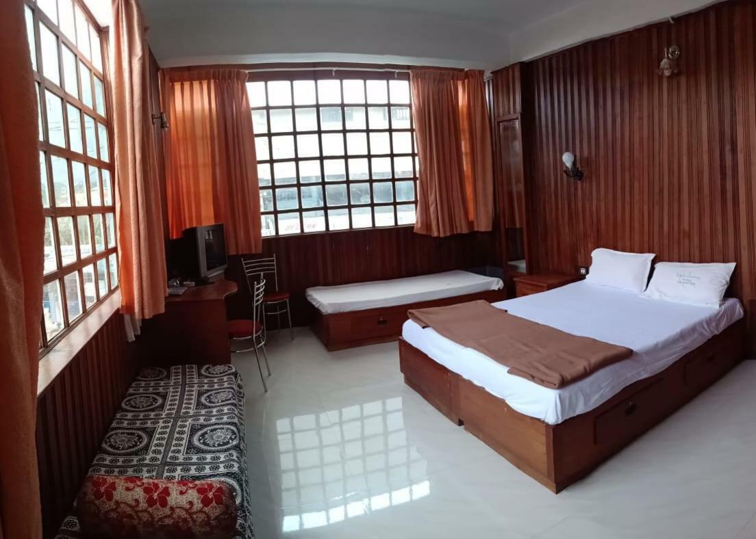 Dolphin Residency Hotel Thekkady Luaran gambar