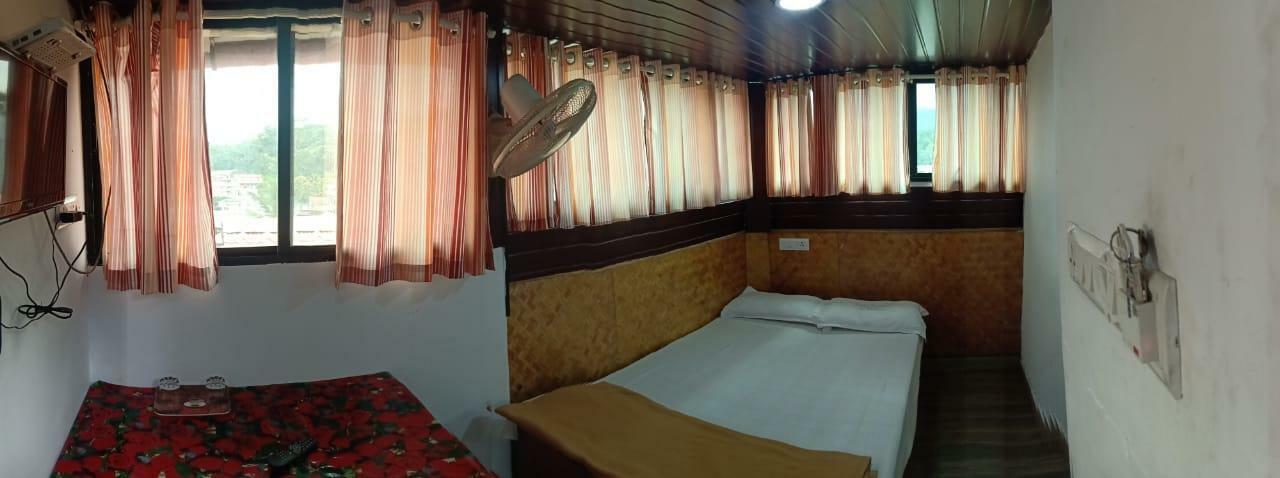Dolphin Residency Hotel Thekkady Luaran gambar
